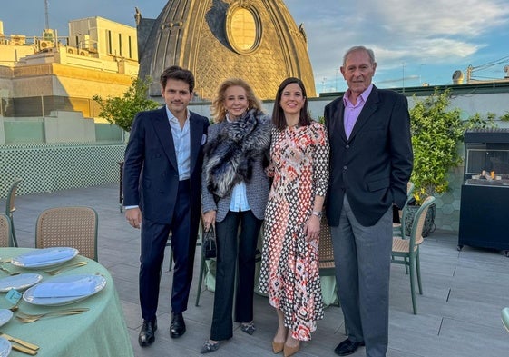 Alfonso Gómez Sempere, Mayrén Beneyto, Alicia Porta y el doctor Murgui.