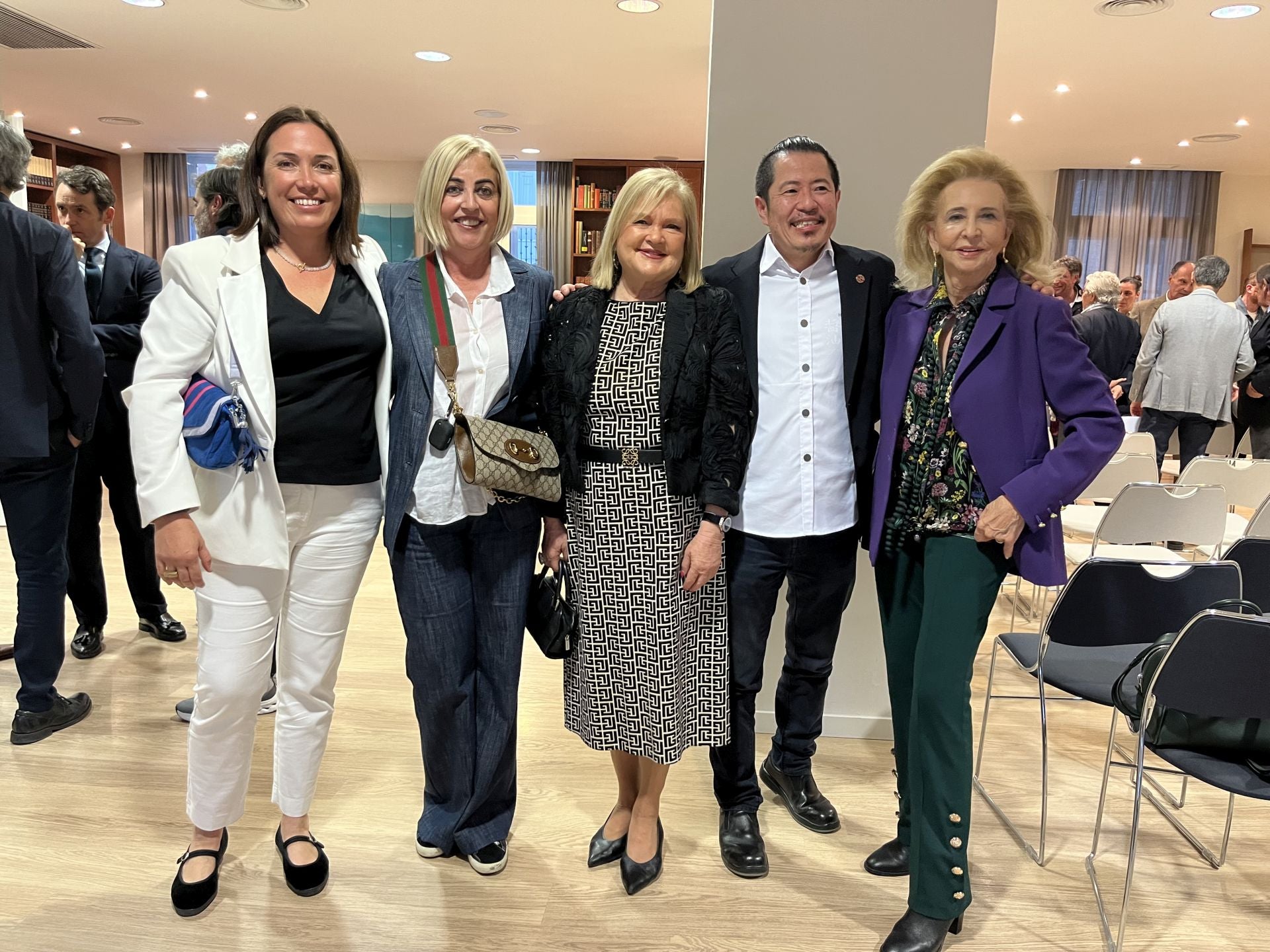Julia Pérez-Broseta, Carmen de Rosa, Hideki Matsuhisa y Mayrén Beneyto.
