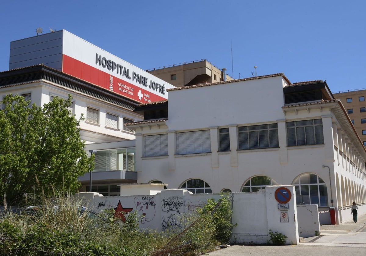Entrada del hospital Padre Jofré de Valencia.