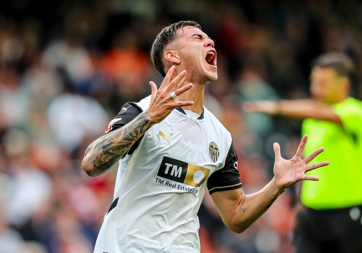 Así sufrió Barrenechea en Mestalla: «Se me fue la anestesia y me dolía mucho»