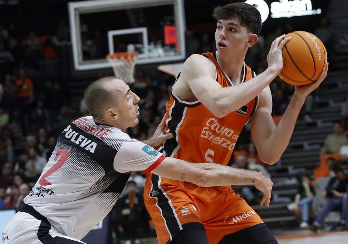De Larrea renuncia al Draft de la NBA de 2025