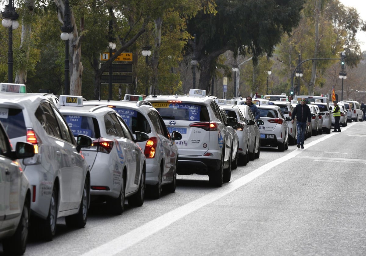 Una concentración anterior de taxis en Valencia.