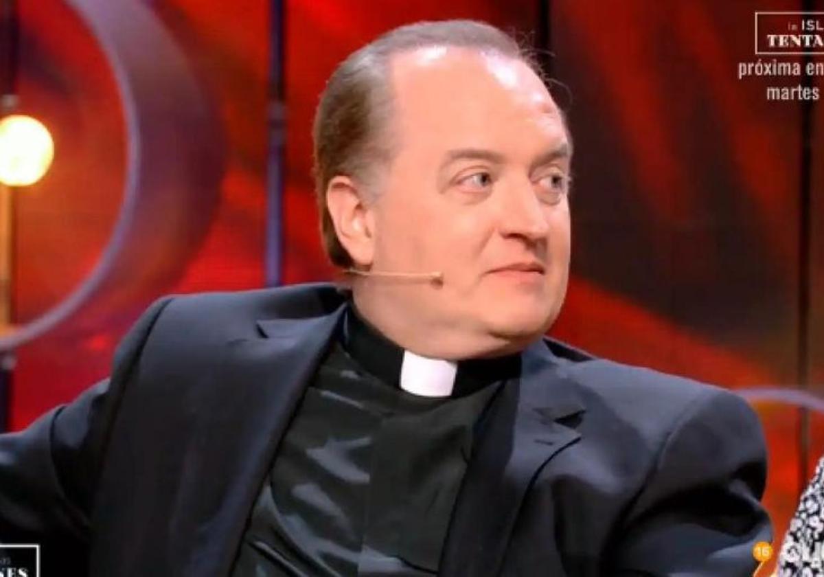El padre Apeles reaparece en el funeral del papa Franisco y elige a su favorito para la sucesión