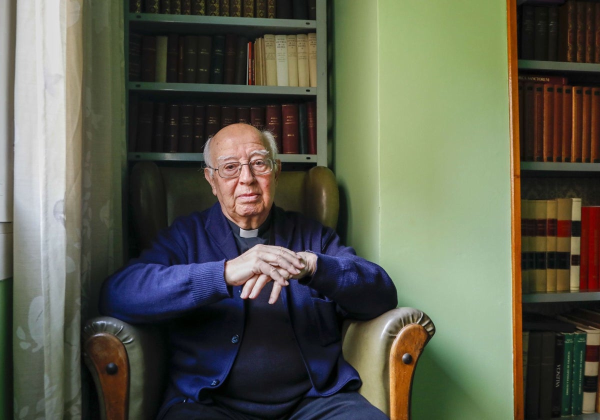 Vicente Cárcel: «En Roma hay ambiente de esperanza, como en todos los cónclaves»