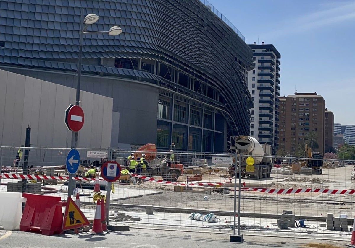 La rápida fusión del Roig Arena con la ciudad de Valencia