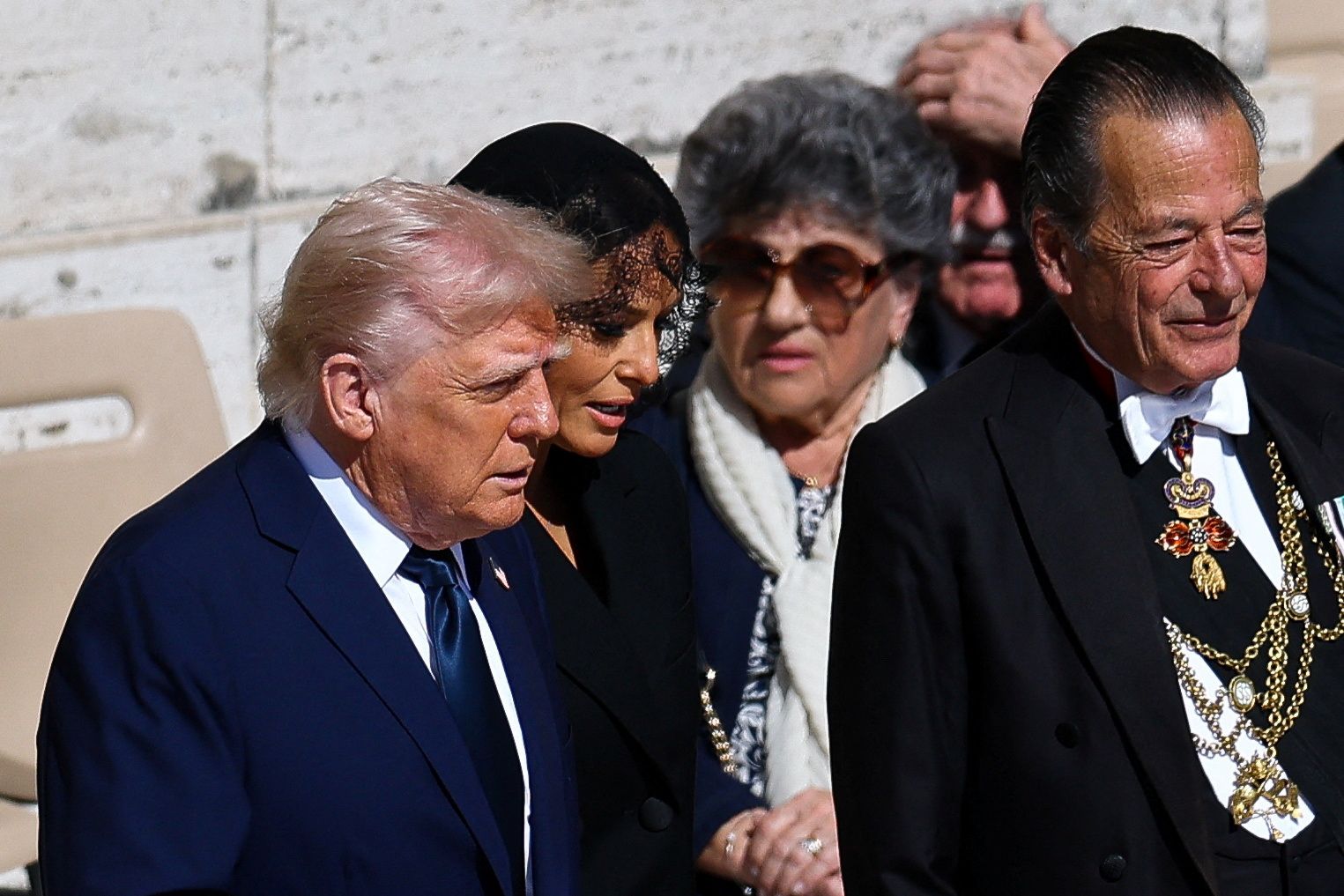 FOTOS | Las imágenes de Donald y Melania Trump en el funeral del papa Francisco