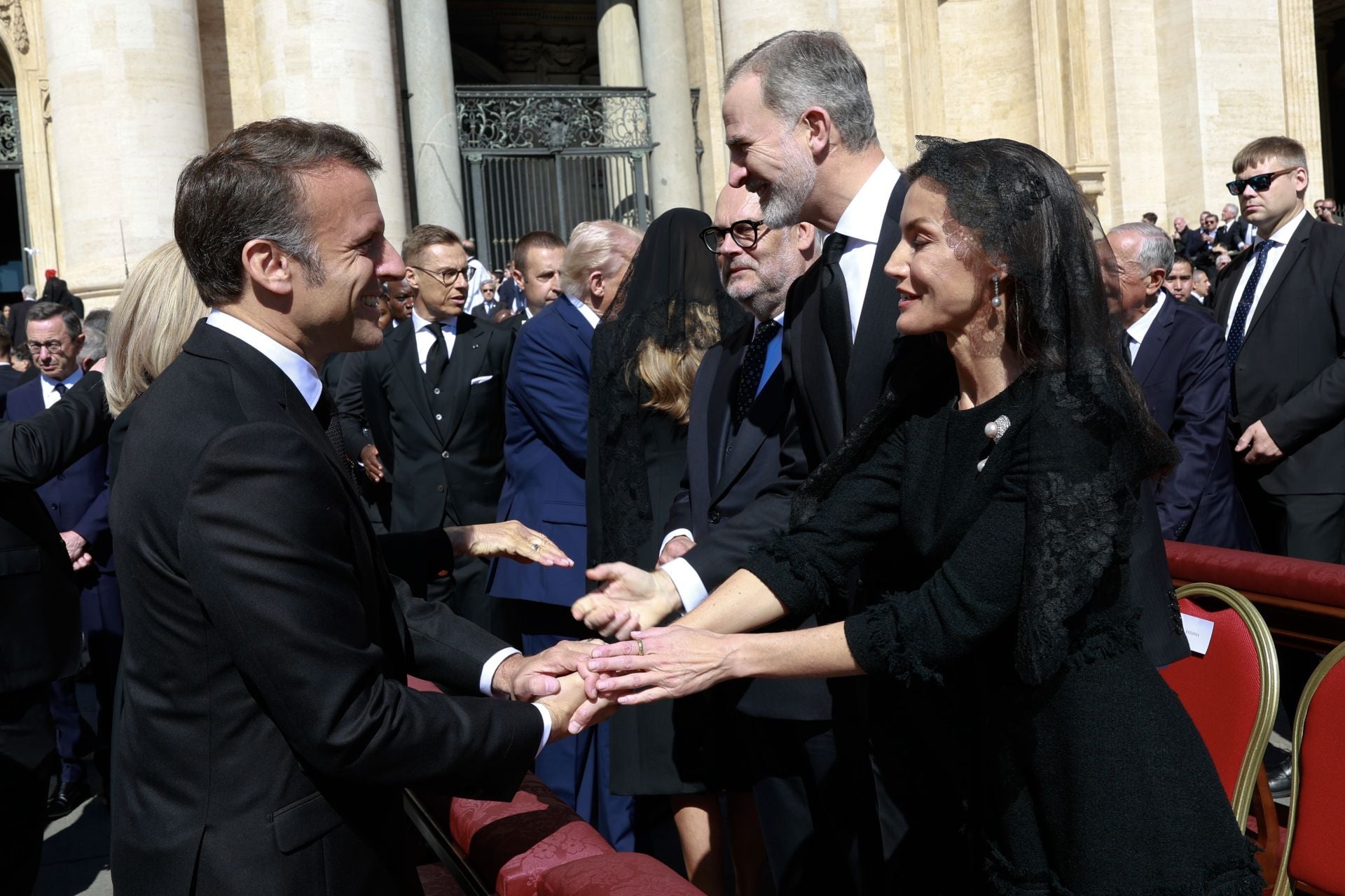 FOTOS | Todas las imágenes de los reyes Felipe y Letizia en el funeral