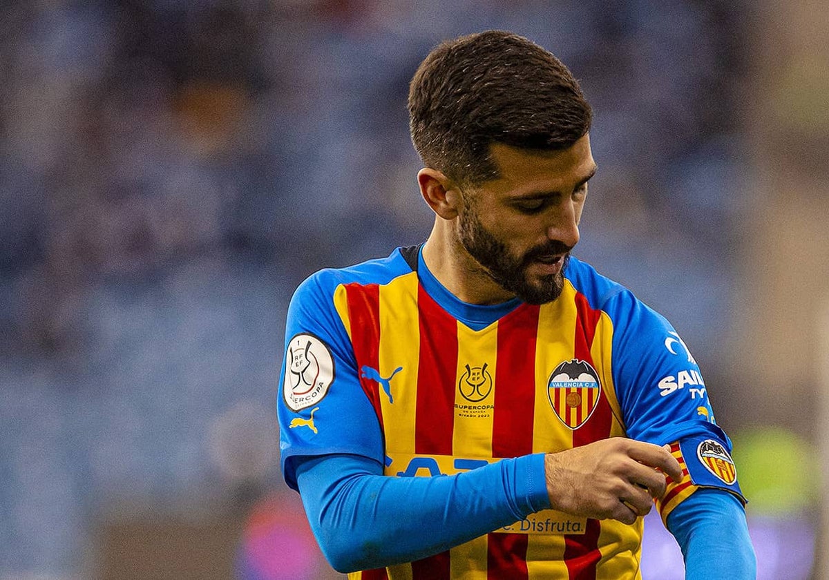 Se filtran los posibles colores de la tercera equipación del Valencia para la temporada 2025/2026