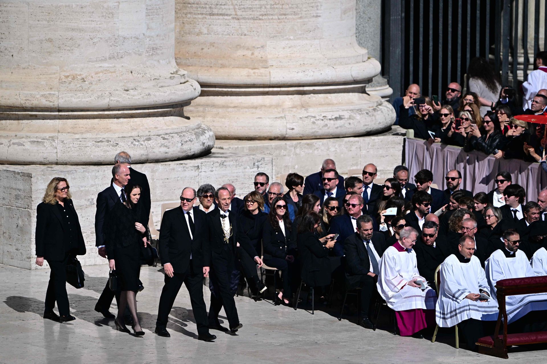 FOTOS | Guillermo de Gales, Alberto y Charlène de Mónaco... Los miembros de las casas reales en el funeral del papa Francisco