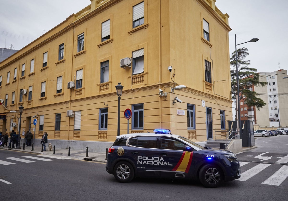Detienen a un interno como presunto autor del incendio del CIE de Zapadores