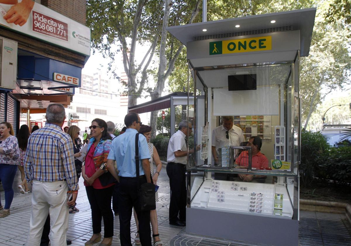 El Sueldazo de la ONCE del domingo entrega 300.000 euros y un sueldo durante veinte años a un jugador
