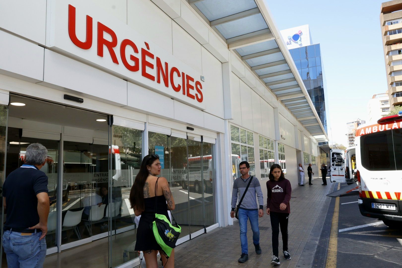 Trenes, metros, semáforos y hospitales de Valencia, afectados por el apagón
