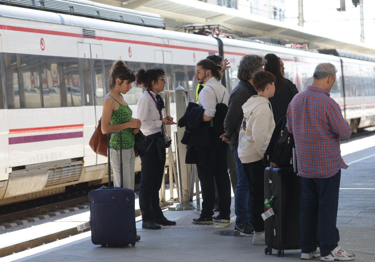 FOTOS | El día después del apagón en Valencia