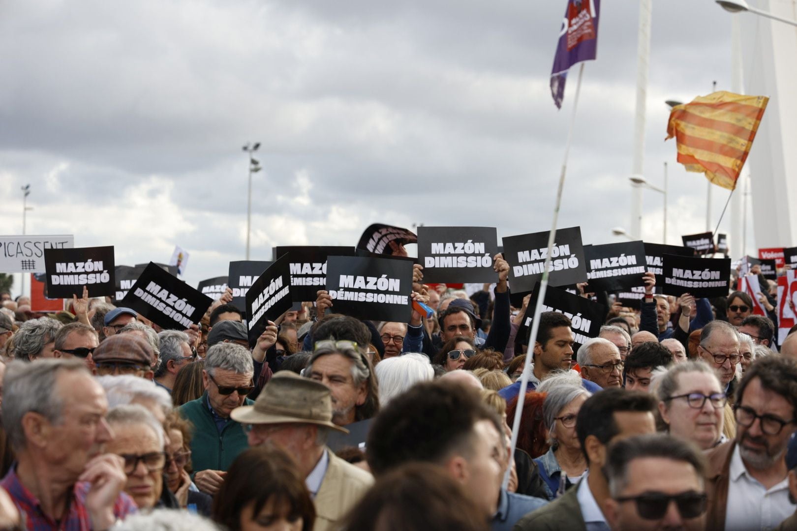 Protesta masiva contra Mazón y la gestión de la dana