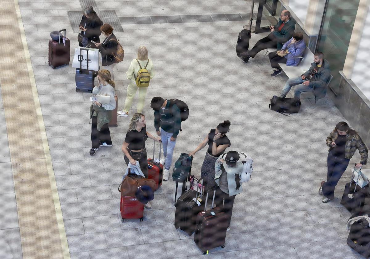 ¿Qué líneas de Cercanías y metro funcionan hoy martes en Valencia?