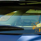 Las pegatina que la DGT prohibe llevar en el coche y por las que multa hasta con 200 euros