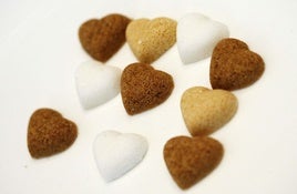 Terrones de diferentes tipos de azucar en forma de corazón presentado el la 5º edición internacional de la gastronomia en Madrid