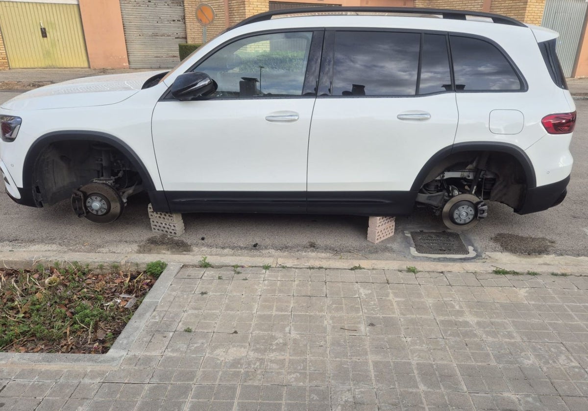 Oleada de robos en coches y viviendas en El Perellonet