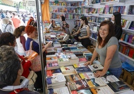 Quién firma este viernes 2 de mayo en la Feria del libro de Valencia: horarios, actos y escritores