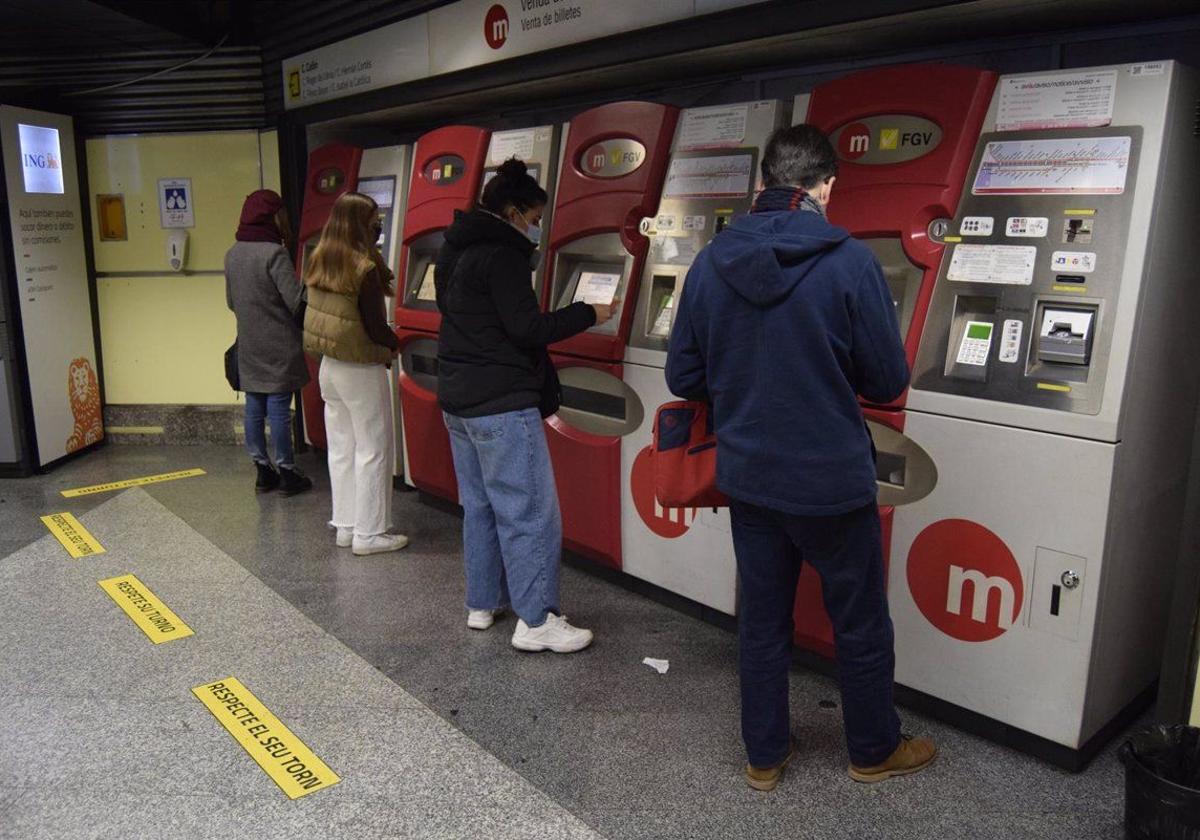 El abono joven gratuito en Valencia dejará de ser válido para todas aquellas personas que no realicen este trámite antes del 31 de mayo