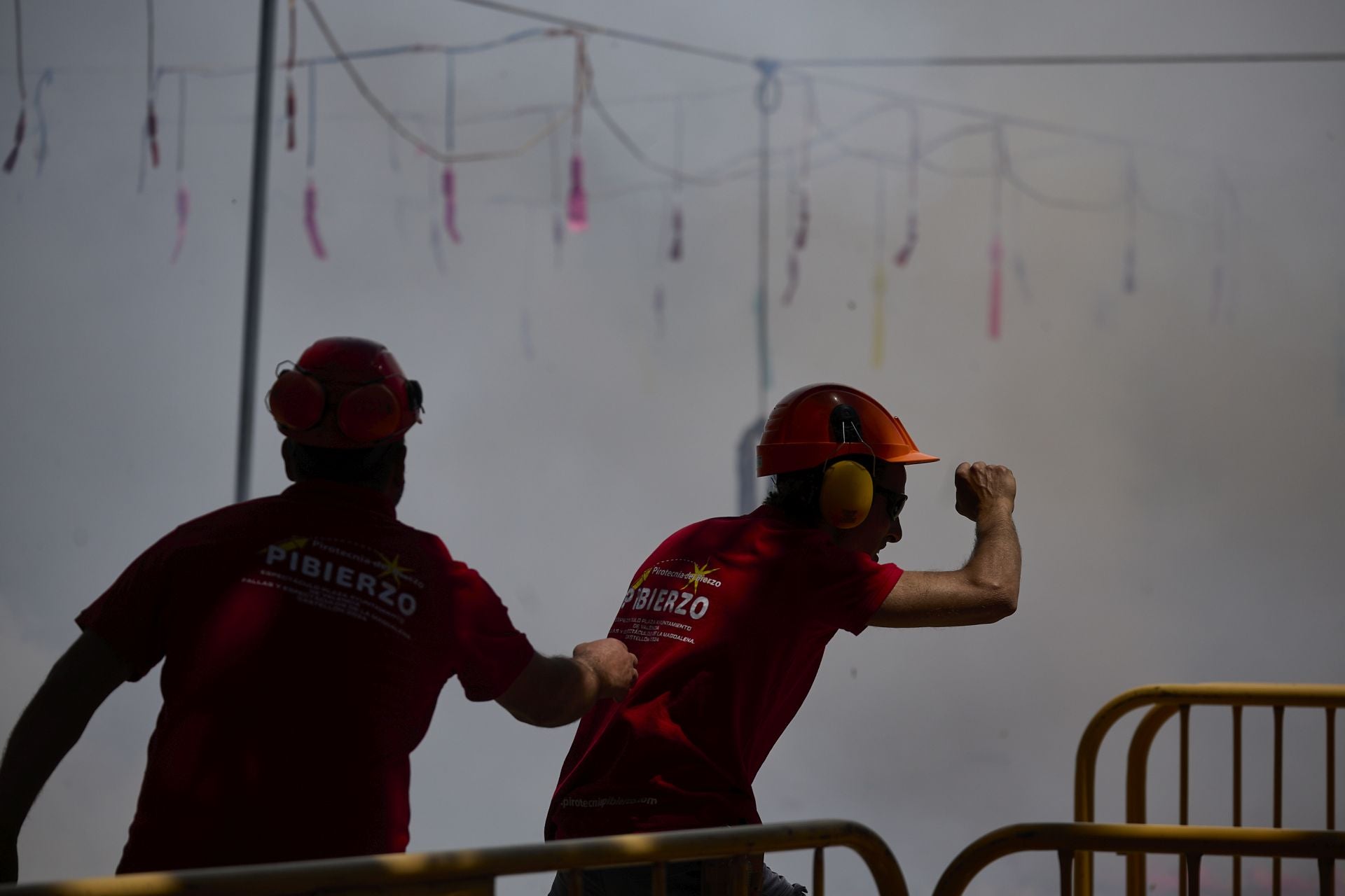 FOTOS | Así ha sido la mascletà del domingo 4 de mayo por el Día de la Madre