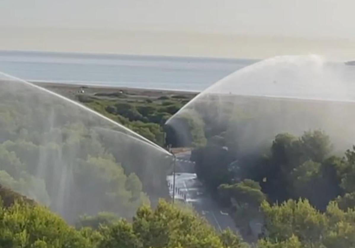 El Ayuntamiento activa los cañones de agua de El Saler por el riesgo extremo de incendio