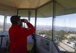 Un puesto de vigilancia de incendios forestales, en una imagen de archivo.