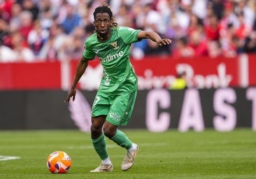 Yvan Neyou negocia con el Valencia y el Leganés le castiga con menos minutos