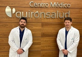 Los doctores Álvaro Daras y Pablo Vila, especialistas en pie y tobillo del hospital Quirónsalud Valencia