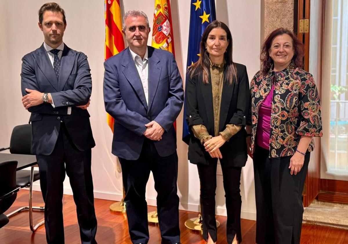 Los colegios profesionales cargan contra Competencia: «Sus afirmaciones no son ciertas»