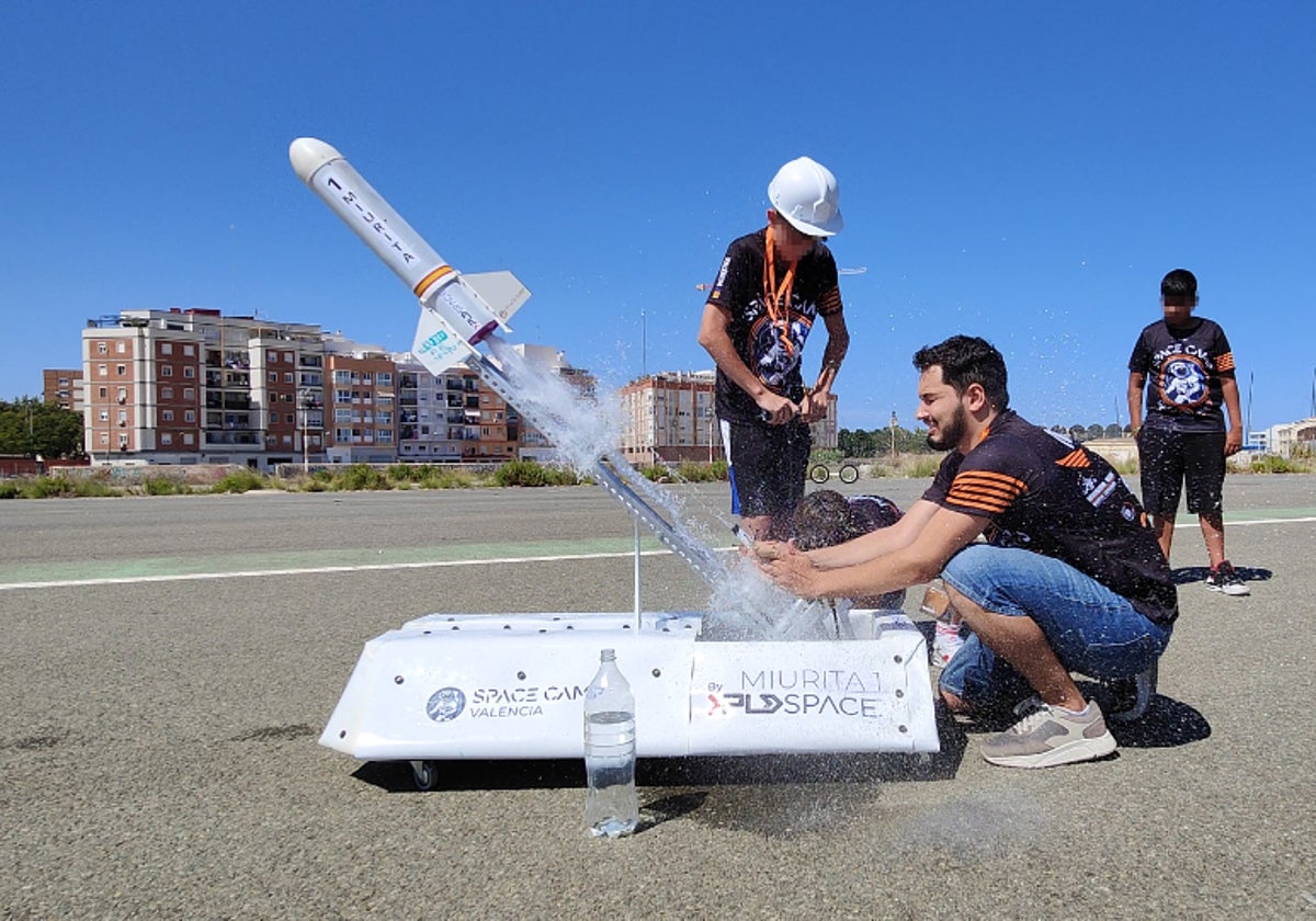 Un campamento aeroespacial para que los niños aprendan sobre Marte