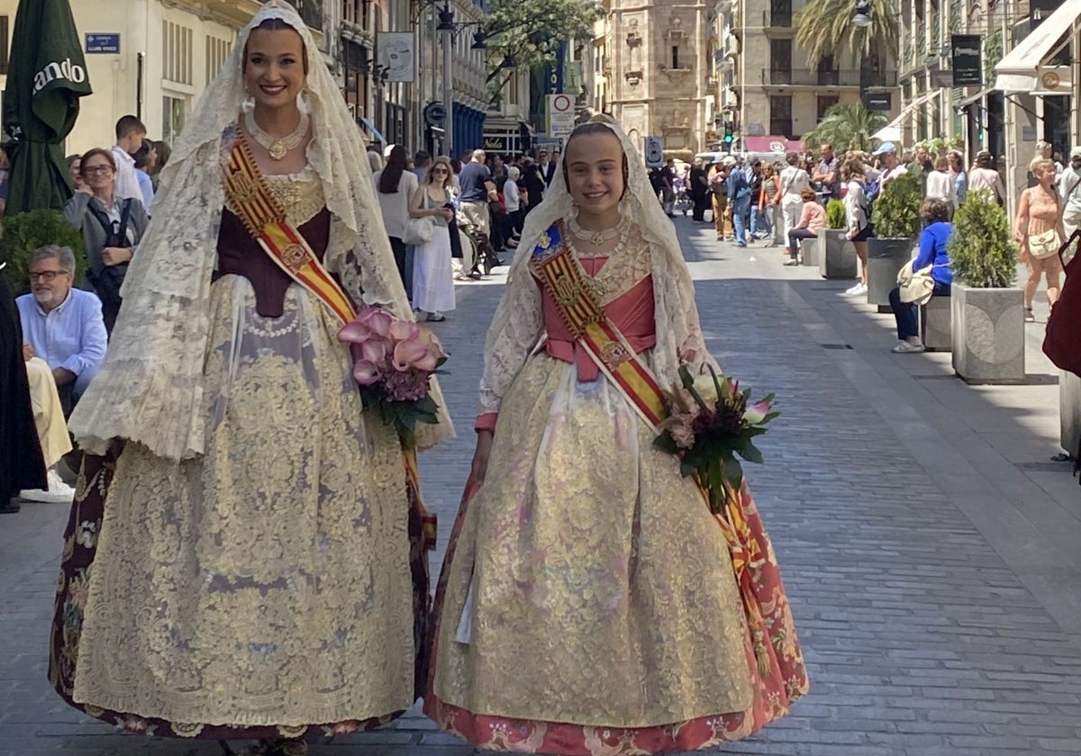La JCF licita los doce lotes de indumentaria para vestir a las falleras mayores de Valencia y sus cortes por 125.000 euros