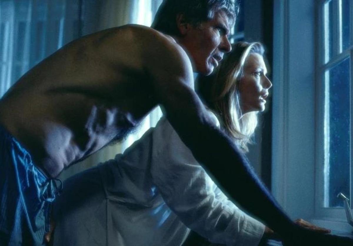 Hoy jueves en televisión: la estremecedora cinta de terror de Harrison Ford y Michelle Pfeiffer que fue todo un éxito de taquilla