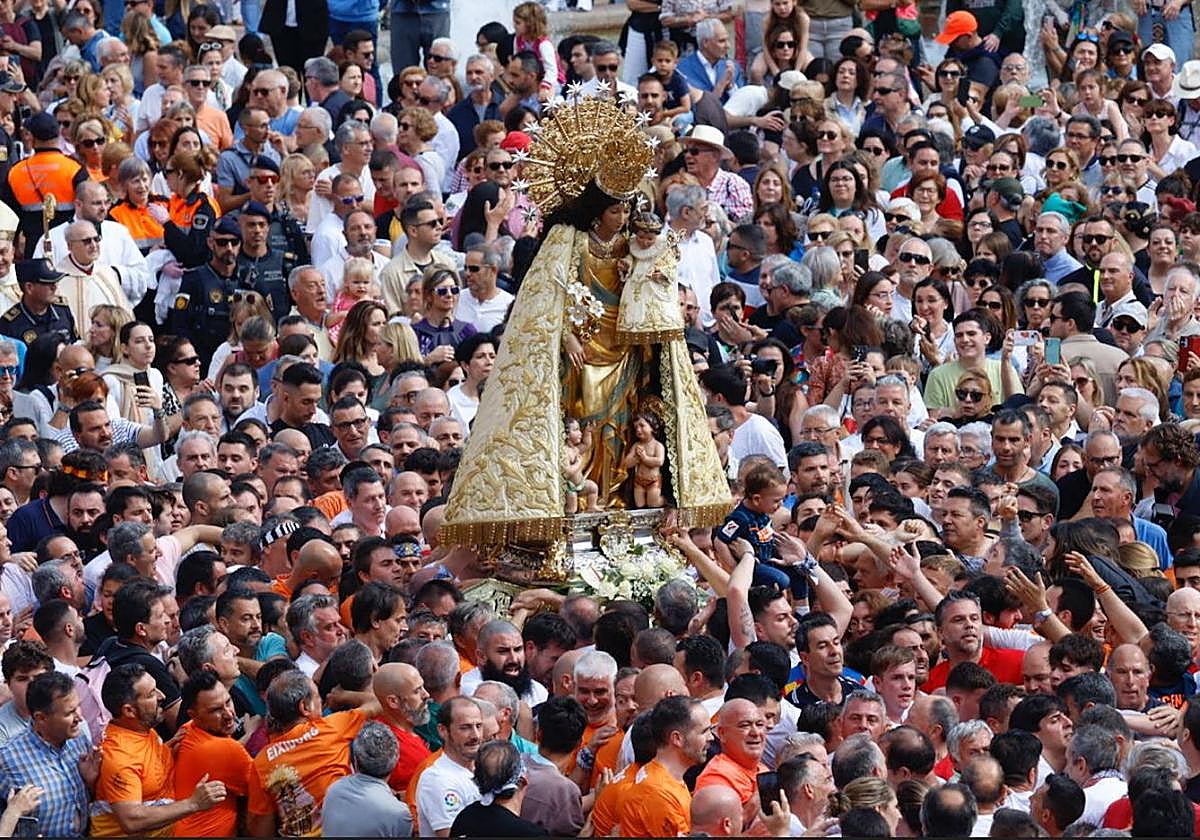 Programa de la fiesta de la Virgen de los Desamparados en Valencia 2025