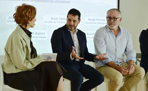 Concha Pastor junto a José Ramiro y Sergi Ferrús.