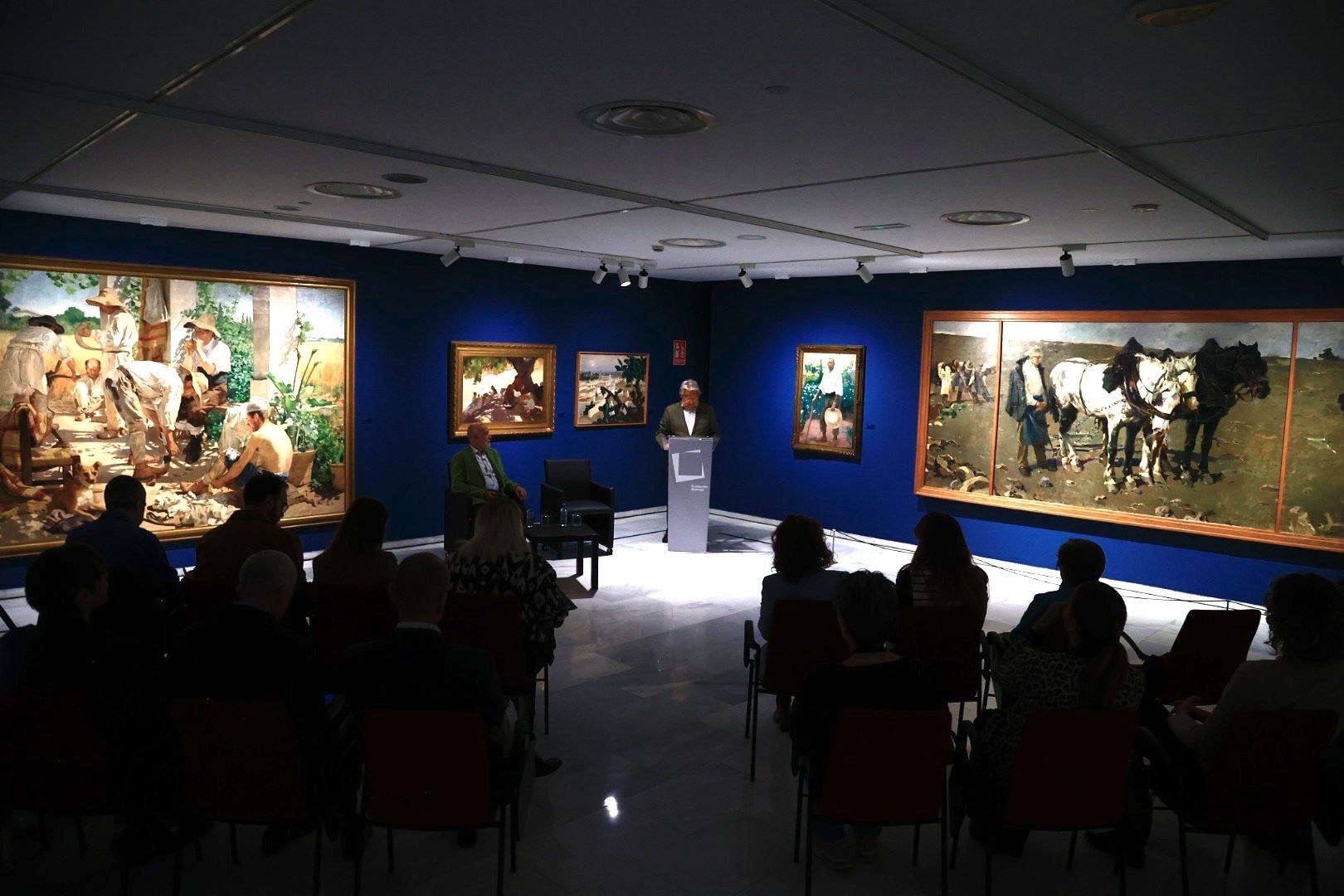 FOTOS | La exposición de Bancaja con cuadros inéditos de Sorolla y obras de Benlliure, Pinazo, Segrelles o Renau