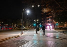El Ayuntamiento ordena la rotonda de Blasco Ibáñez con Cardenal Benlloch e incluye luces led en Clariano para visibilizar los pasos de peatones