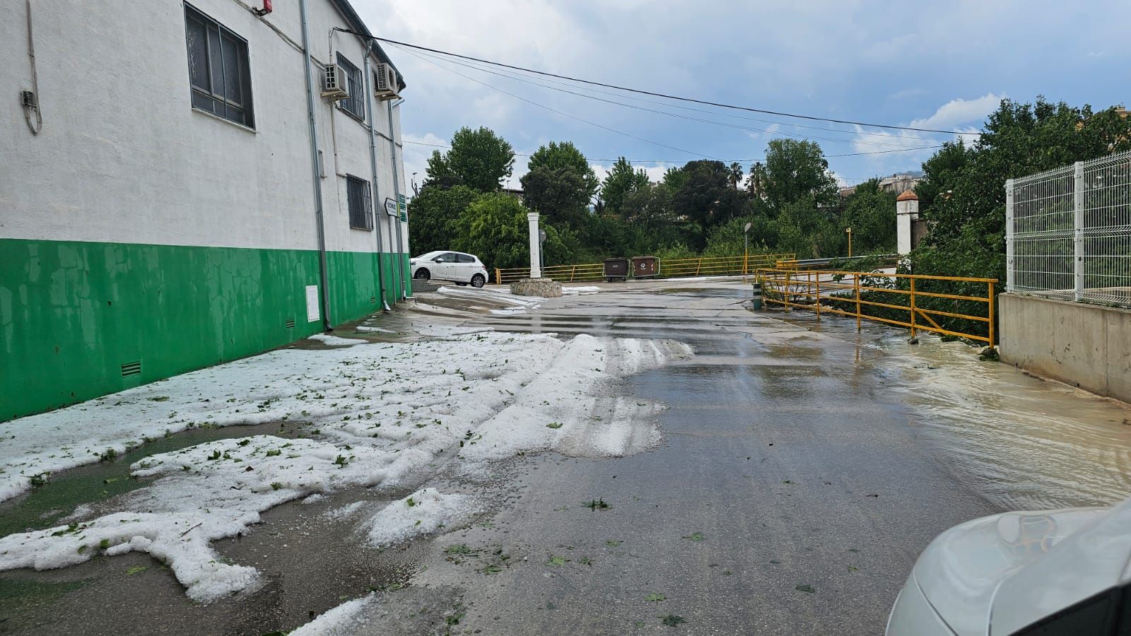 Imagen secundaria 1 - Granizo en Villar del Arzobispo, L'Olleria y Casinos.