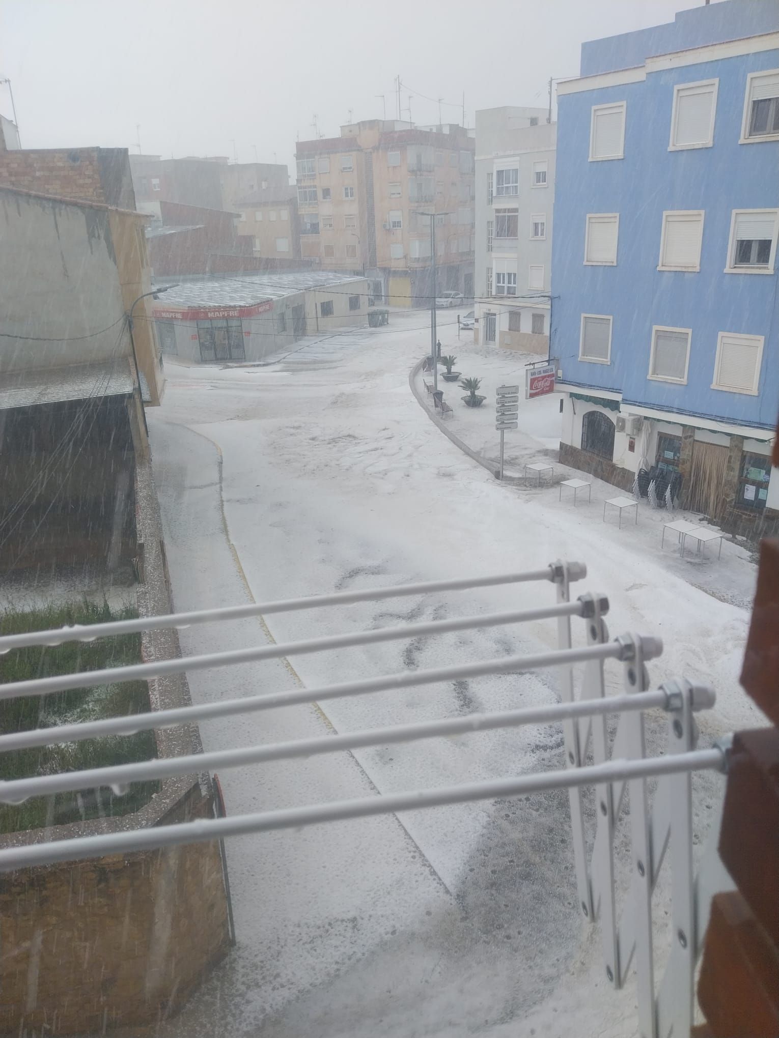 Imagen principal - Granizo en Villar del Arzobispo, L'Olleria y Casinos.