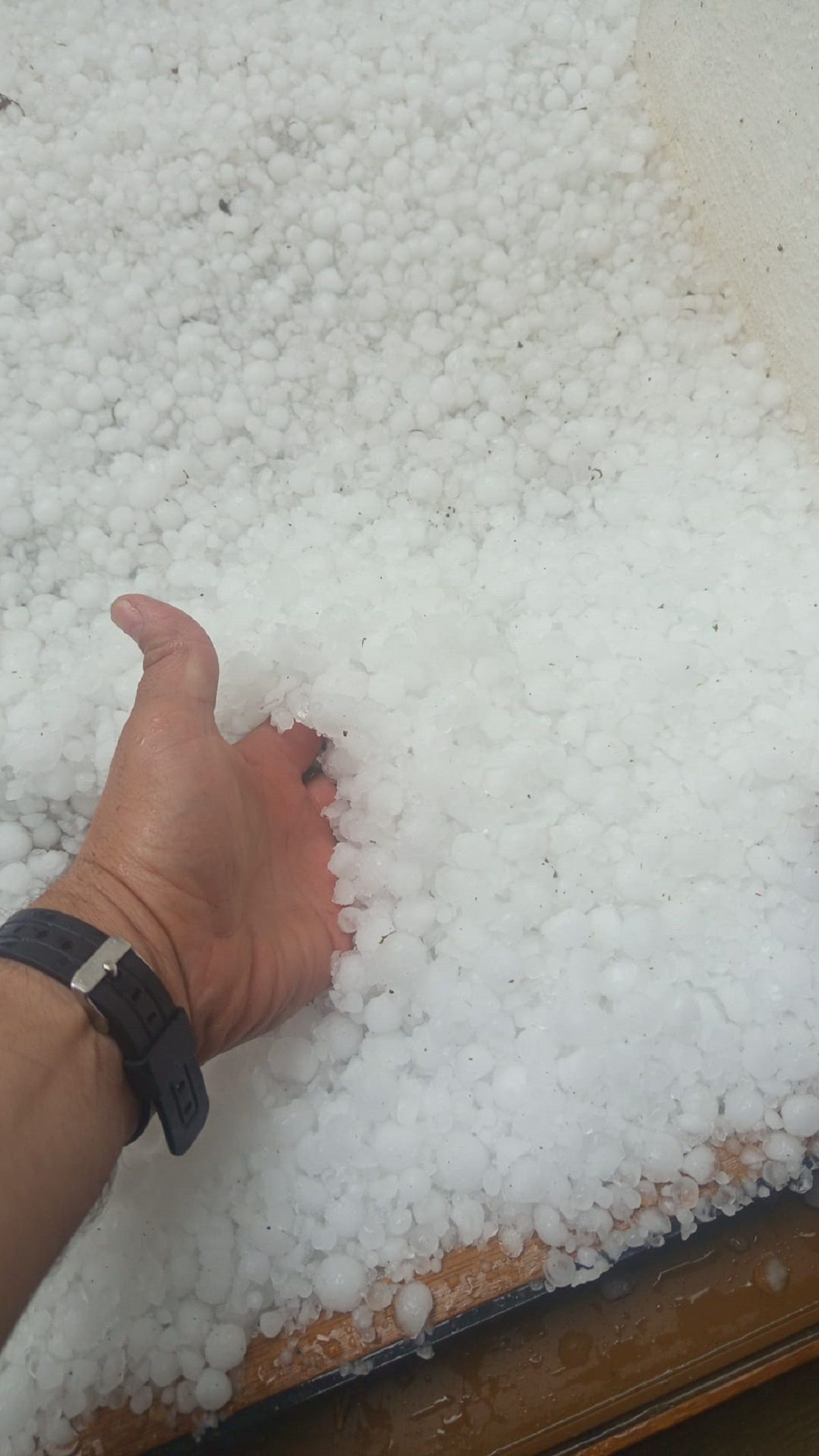 Imagen secundaria 2 - Granizo en Villar del Arzobispo, L'Olleria y Casinos.
