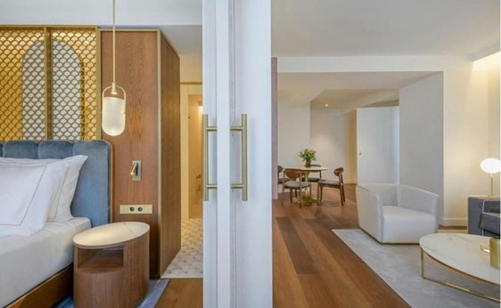 Fotos: Un hotel de 5 estrellas superior abre en el centro de Valencia