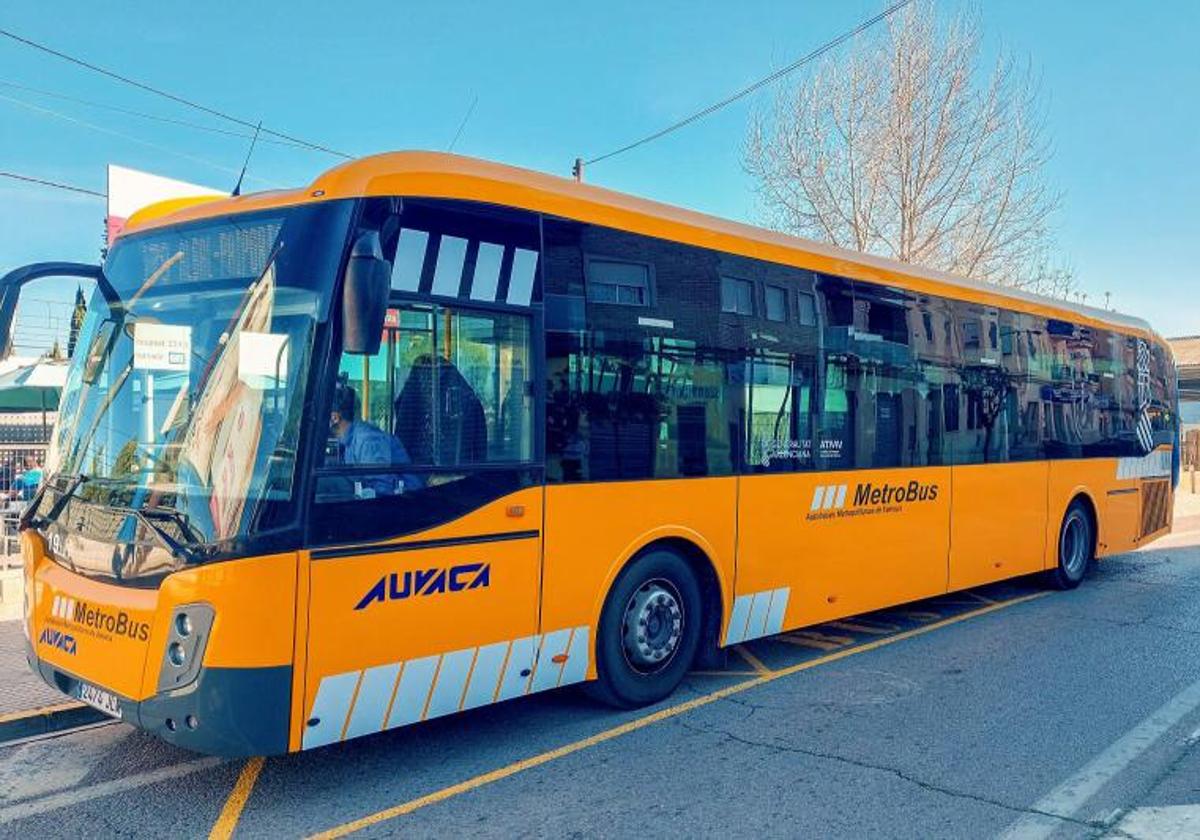 Las nuevas rutas y horarios de Metrobús desde Valencia a Llíria, Bétera, Paterna o Náquera