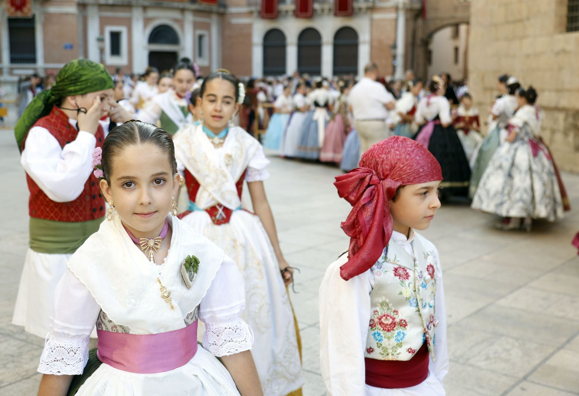 Dansà y pasarela de moda fallera