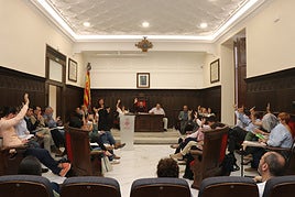 Votación en el pleno de Sagunto.