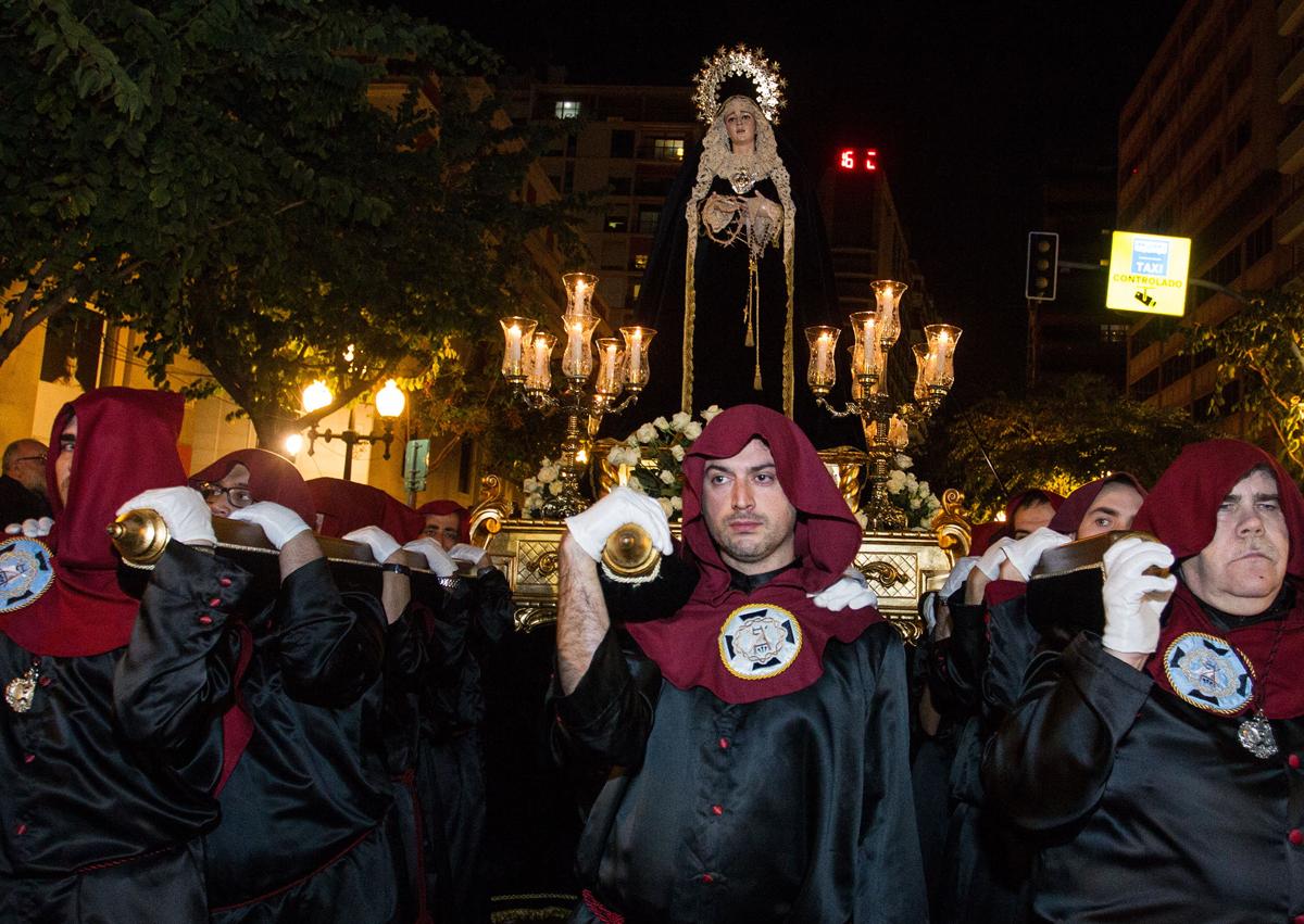 Imagen secundaria 1 - Semana Santa Marinera de Valencia y celebraciones en Alicante y Gandia.