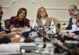 La alcaldesa de Valencia, María José Catalá, y la delegada del Gobierno, Pilar Bernabé.