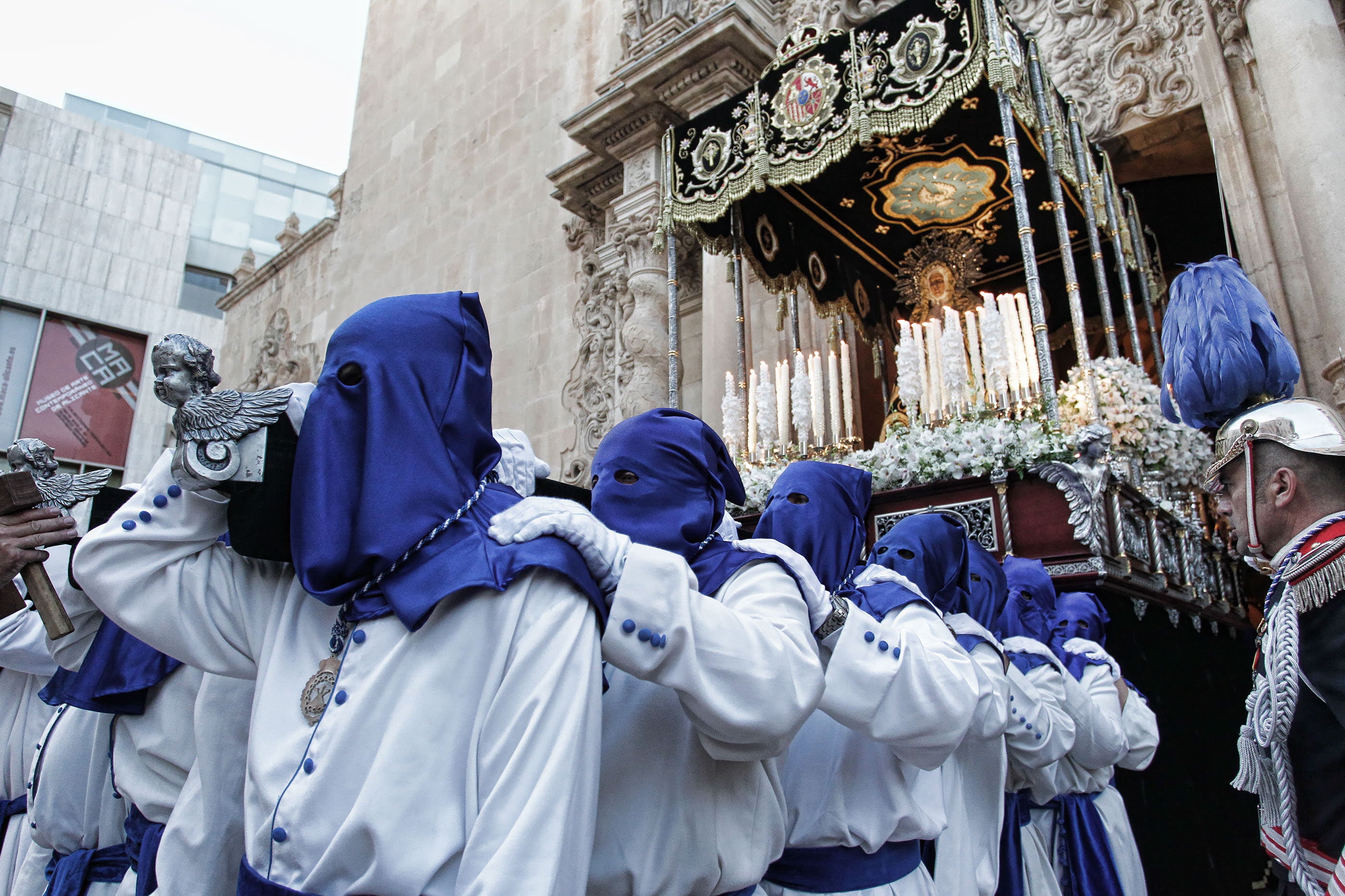 Imagen secundaria 2 - Semana Santa Marinera de Valencia y celebraciones en Alicante y Gandia.