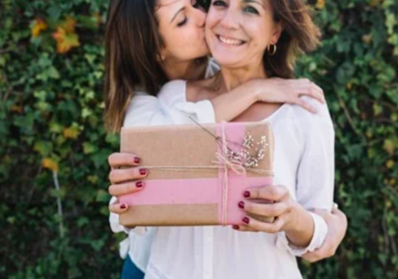 El enfado de una mujer por los regalos de sus hijos en el Día de la Madre: «Os desheredo, dejo todo al gato»