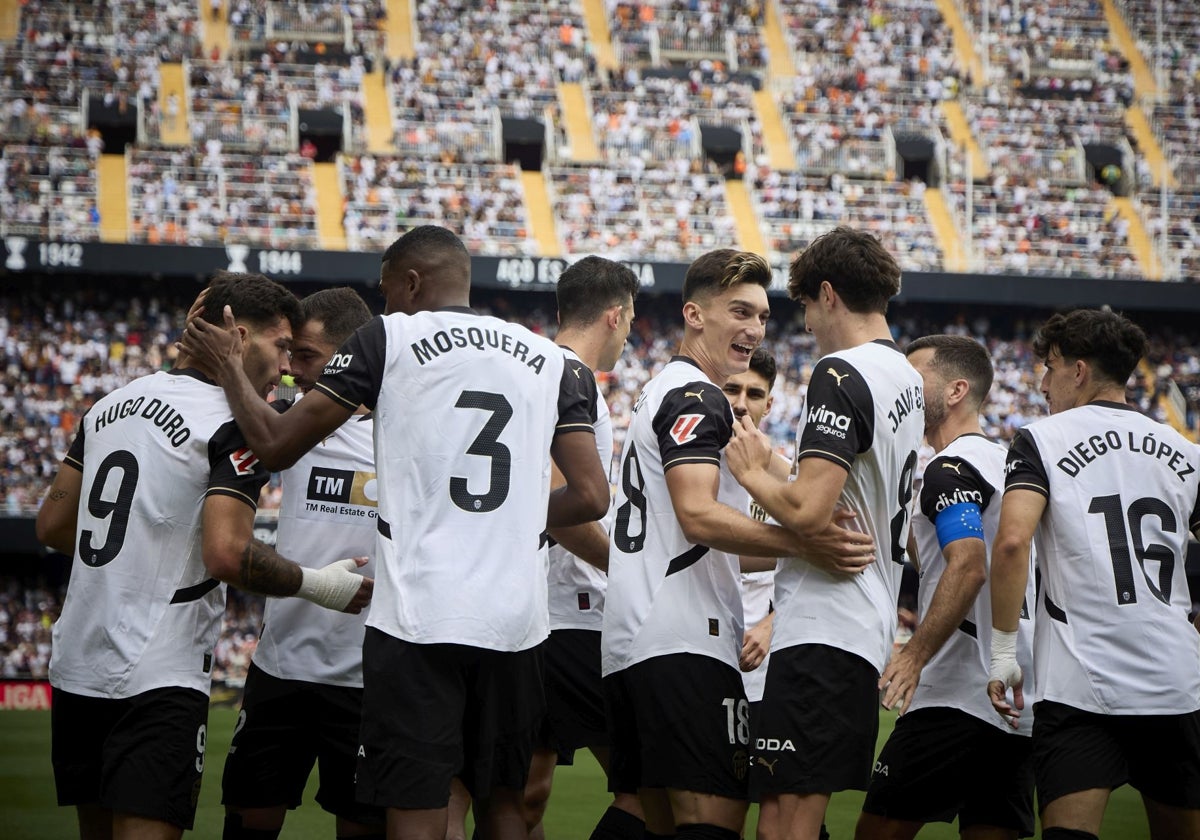 La petición de la plantilla del Valencia a Corberán tras la goleada al Getafe
