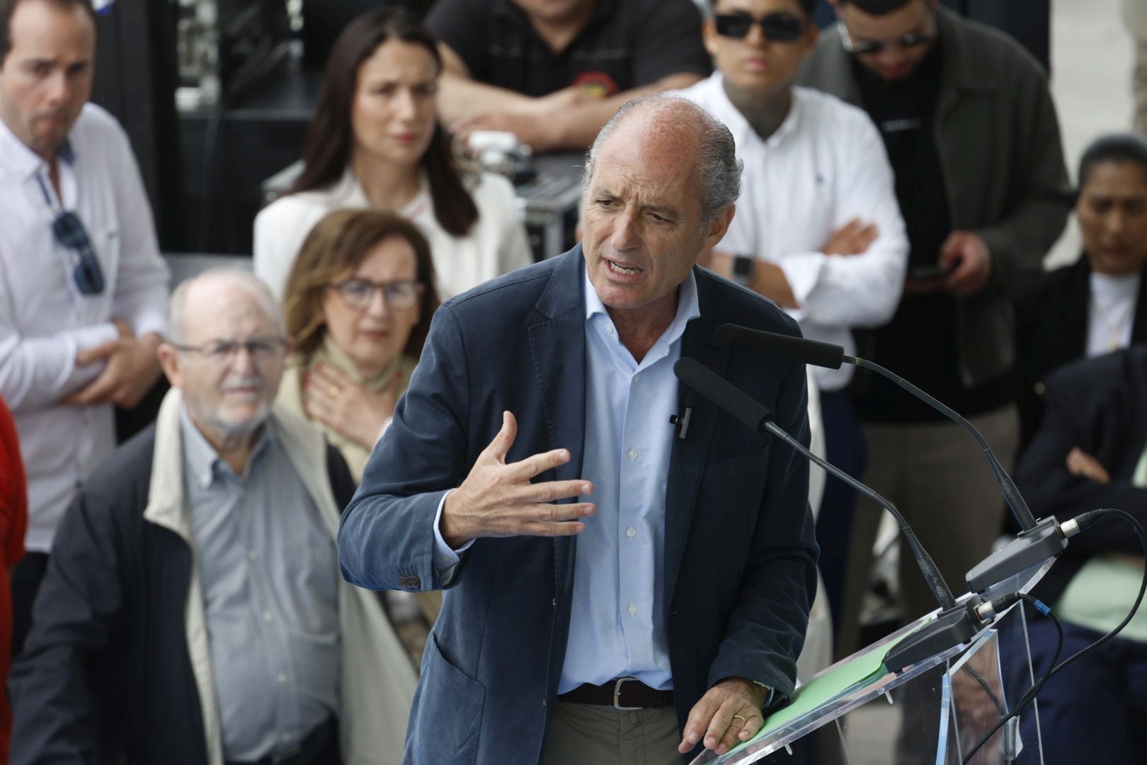 Fotos: los asistentes al mitin de Camps en Valencia
